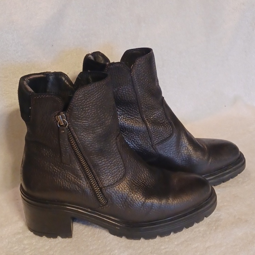 Geox black leather boots women's size 37 made in Italy